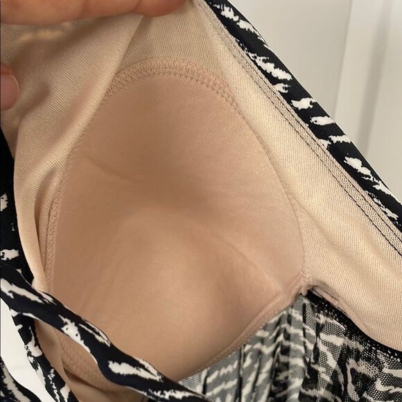 🔵Black and White Patterned Women's bathing top - Picture 5 of 7